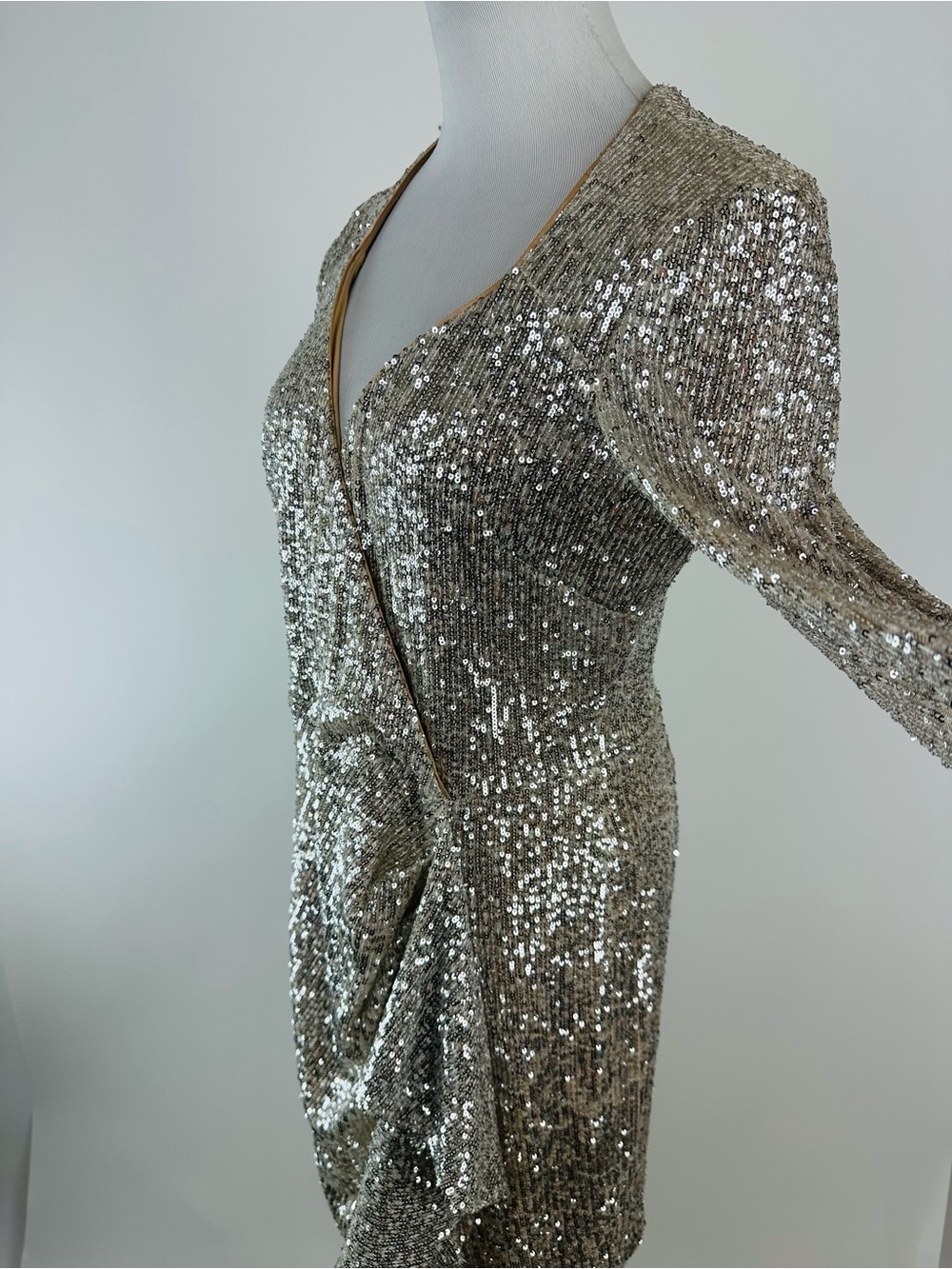 Belle Badgley Mischka Silver Sequin Dress Size 10 - Picture 11 of 15